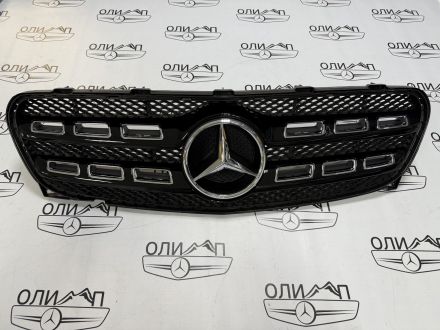 Решетка радиатора на Mercedes GLA x156 рестайлинг A1568806400 A 156 880 64 00  черный 